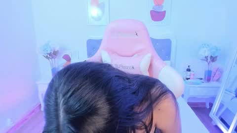 Shalena  online show from 10-23-25, 08:18