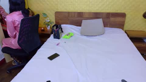 Snapshot of shamira_moore chatting on 03-04-26, 03:40 Catalina online show from 03-04-26, 03:40