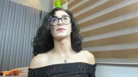 Snapshot of shammy_rosse chatting on 05-17-26, 08:12 shammy_rosse online show from 05-17-26, 08:12
