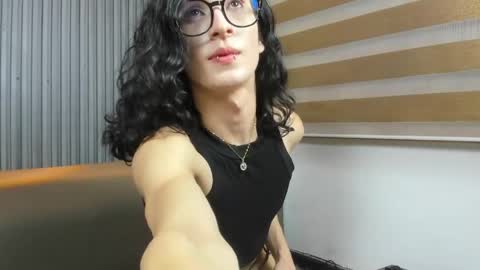 Snapshot of shammy_rosse chatting on 05-20-26, 02:07 shammy_rosse online show from 05-20-26, 02:07