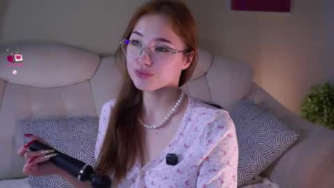 Snapshot of shandrahoner chatting on 05-10-26, 11:48 Liza online show from 05-10-26, 11:48