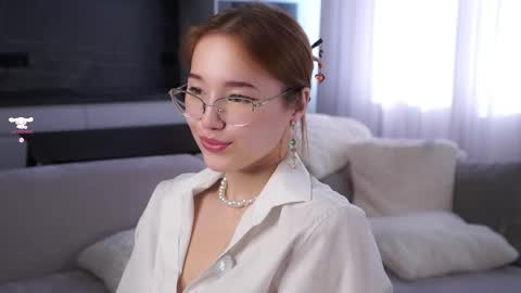 Snapshot of shandrahoner chatting on 05-26-26, 12:01 Liza online show from 05-26-26, 12:01
