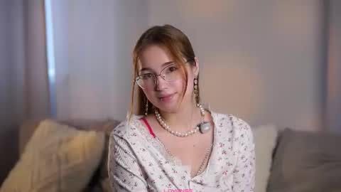 Snapshot of shandrahoner chatting on 06-25-26, 12:09 Liza online show from 06-25-26, 12:09