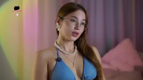 Snapshot of shandrahoner chatting on 07-24-26, 12:25 Liza online show from 07-24-26, 12:25