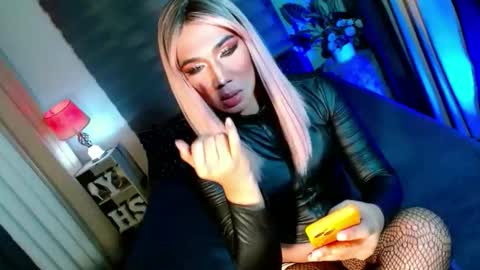 MISS SHANE online show from 10-30-25, 06:30