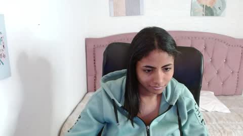 shanelle online show from 10-06-25, 03:26