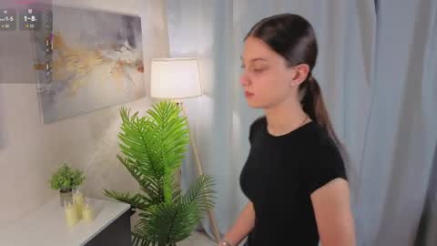 Christina online show from 05-06-26, 03:46