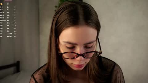 Emmy online show from 03-04-26, 01:22