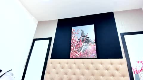 Snapshot of shanelle__ chatting on 01-29-25, 01:49 S H A N E L L E online show from 01-29-25, 01:49