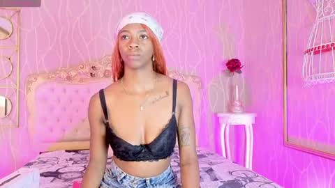 S H A N E L L E   online show from 06-22-26, 03:42