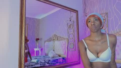S H A N E L L E   online show from 07-14-26, 03:29