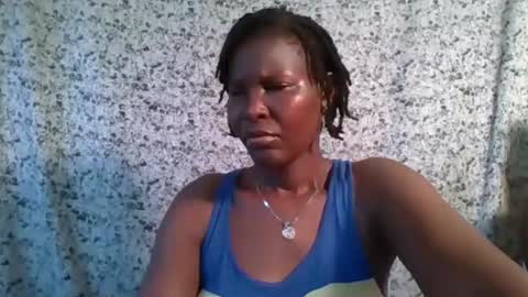 Snapshot of shania_sleigh chatting on 11-26-25, 01:23 shania_sleigh online show from 11-26-25, 01:23