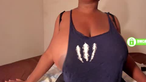 Snapshot of shaniblack chatting on 02-01-25, 05:58 Danna online show from 02-01-25, 05:58
