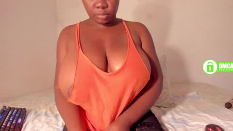 Snapshot of shaniblack chatting on 02-08-25, 06:44 Danna online show from 02-08-25, 06:44