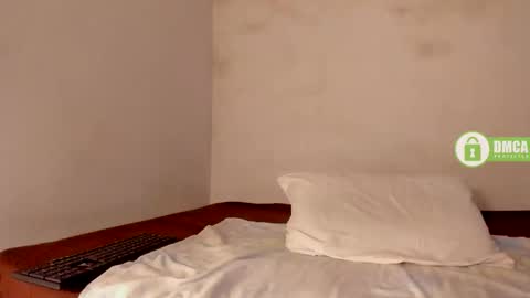 Danna online show from 01-17-26, 04:00