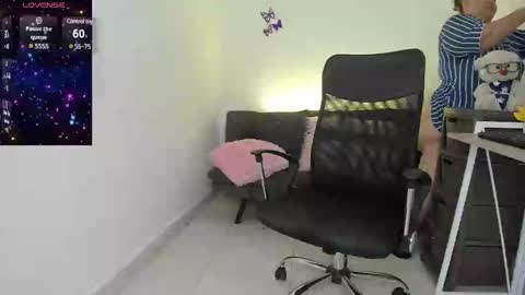 Snapshot of shannonbbw chatting on 01-16-25, 11:27 SHANNONBBW online show from 01-16-25, 11:27