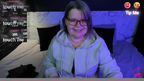 Shannon online show from 10-21-25, 05:08