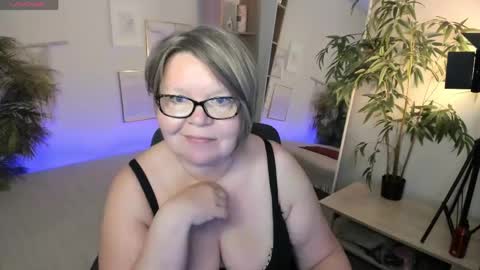 Shannon online show from 06-07-26, 07:23