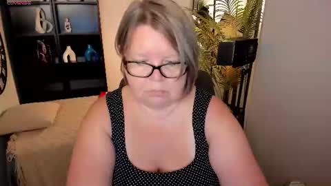 Shannon online show from 07-09-26, 01:04