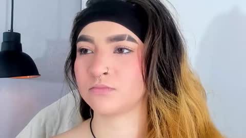 Shanntal  online show from 10-15-25, 07:14