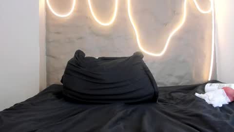 Shanntal  online show from 03-11-26, 07:53