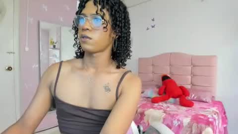 shanny_hill online show from 05-09-26, 08:14