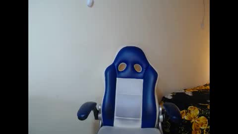 shanny_hill online show from 05-25-26, 07:20