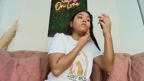 Snapshot of shanon_marel chatting on 10-10-25, 12:15 SHANON online show from 10-10-25, 12:15
