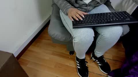 Snapshot of shantal__g chatting on 02-18-26, 12:23 shantal__g online show from 02-18-26, 12:23