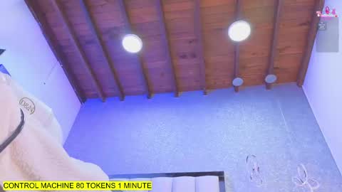 Snapshot of shantal_thompson21 chatting on 05-24-26, 10:04 Shantal online show from 05-24-26, 10:04