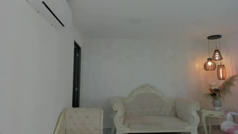 Snapshot of shantallknowless chatting on 02-10-25, 12:39 ShantallKnowles online show from 02-10-25, 12:39