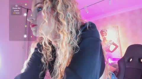 Snapshot of shantalll__ chatting on 05-08-26, 11:04 Shantal online show from 05-08-26, 11:04