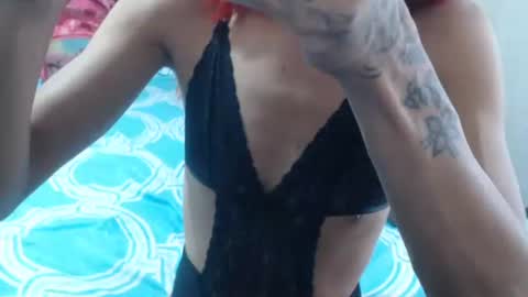 Snapshot of shantalys_beauty_queen chatting on 12-14-25, 04:45 Shantalys online show from 12-14-25, 04:45