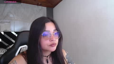 Shantall online show from 10-18-25, 07:58