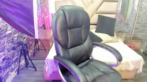 Snapshot of shara_oz chatting on 03-17-26, 03:22 Shara Oz online show from 03-17-26, 03:22