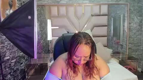 Snapshot of shara_oz chatting on 03-22-26, 02:48 Shara Oz online show from 03-22-26, 02:48