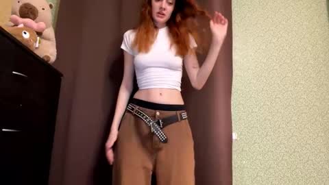 Snapshot of sharitaklemme chatting on 11-23-25, 06:30 Coraline online show from 11-23-25, 06:30