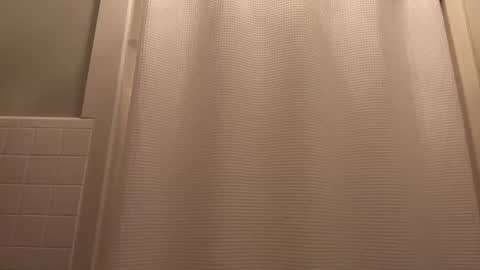 Snapshot of shark1865 chatting on 02-21-25, 10:15 shark1865 online show from 02-21-25, 10:15