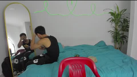 Snapshot of shark_boy21 chatting on 12-18-25, 02:17 shark_boy21 online show from 12-18-25, 02:17