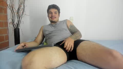 Snapshot of sharkmerlin chatting on 06-25-26, 05:12 jhon deibyd online show from 06-25-26, 05:12