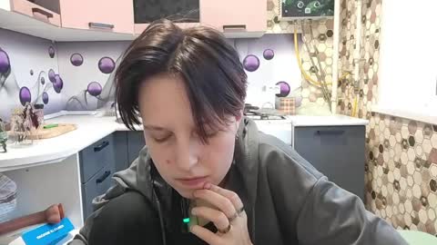 Snapshot of sharleenyodis chatting on 06-08-26, 05:02 Sara online show from 06-08-26, 05:02