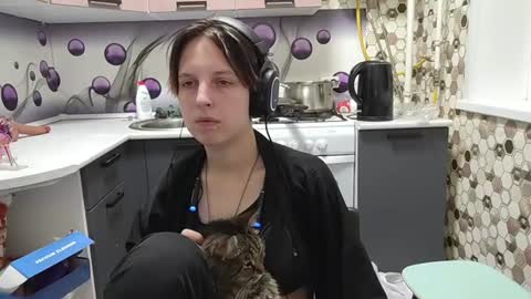 Snapshot of sharleenyodis chatting on 06-19-26, 06:34 Sara online show from 06-19-26, 06:34