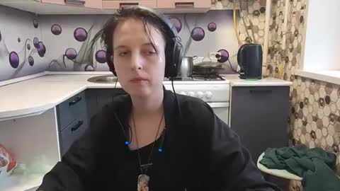 Snapshot of sharleenyodis chatting on 06-28-26, 04:57 Sara online show from 06-28-26, 04:57