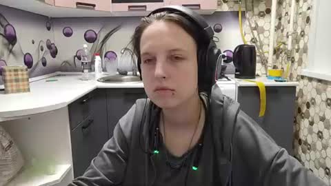 Snapshot of sharleenyodis chatting on 06-30-26, 05:47 Sara online show from 06-30-26, 05:47