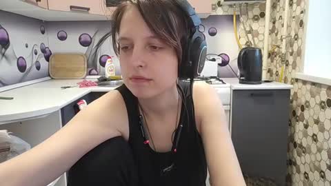 Snapshot of sharleenyodis chatting on 07-19-26, 05:05 Sara online show from 07-19-26, 05:05