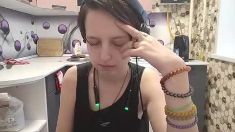 Snapshot of sharleenyodis chatting on 07-20-26, 05:15 Sara online show from 07-20-26, 05:15