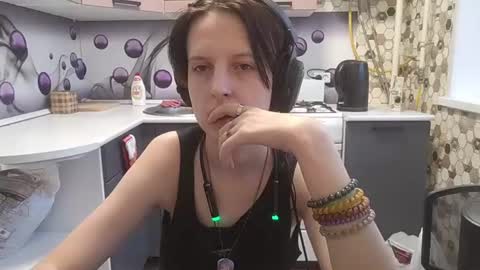 Snapshot of sharleenyodis chatting on 07-23-26, 05:00 Sara online show from 07-23-26, 05:00