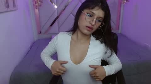 Snapshot of sharllote_ chatting on 04-21-26, 08:12 Sharllote online show from 04-21-26, 08:12