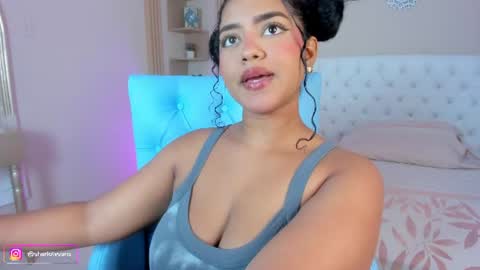 Snapshot of sharlot_evans_ chatting on 07-10-26, 01:25 Sharlot online show from 07-10-26, 01:25