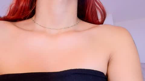 Snapshot of sharlott_kiss chatting on 01-08-26, 11:56 Sharlott online show from 01-08-26, 11:56